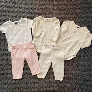 Janie and Jack 0-3 Months Bundle